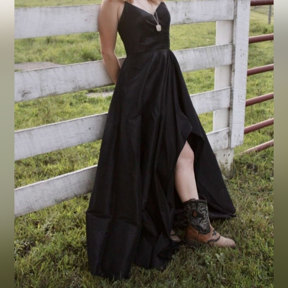 Prom Dress - Picture 1 of 2